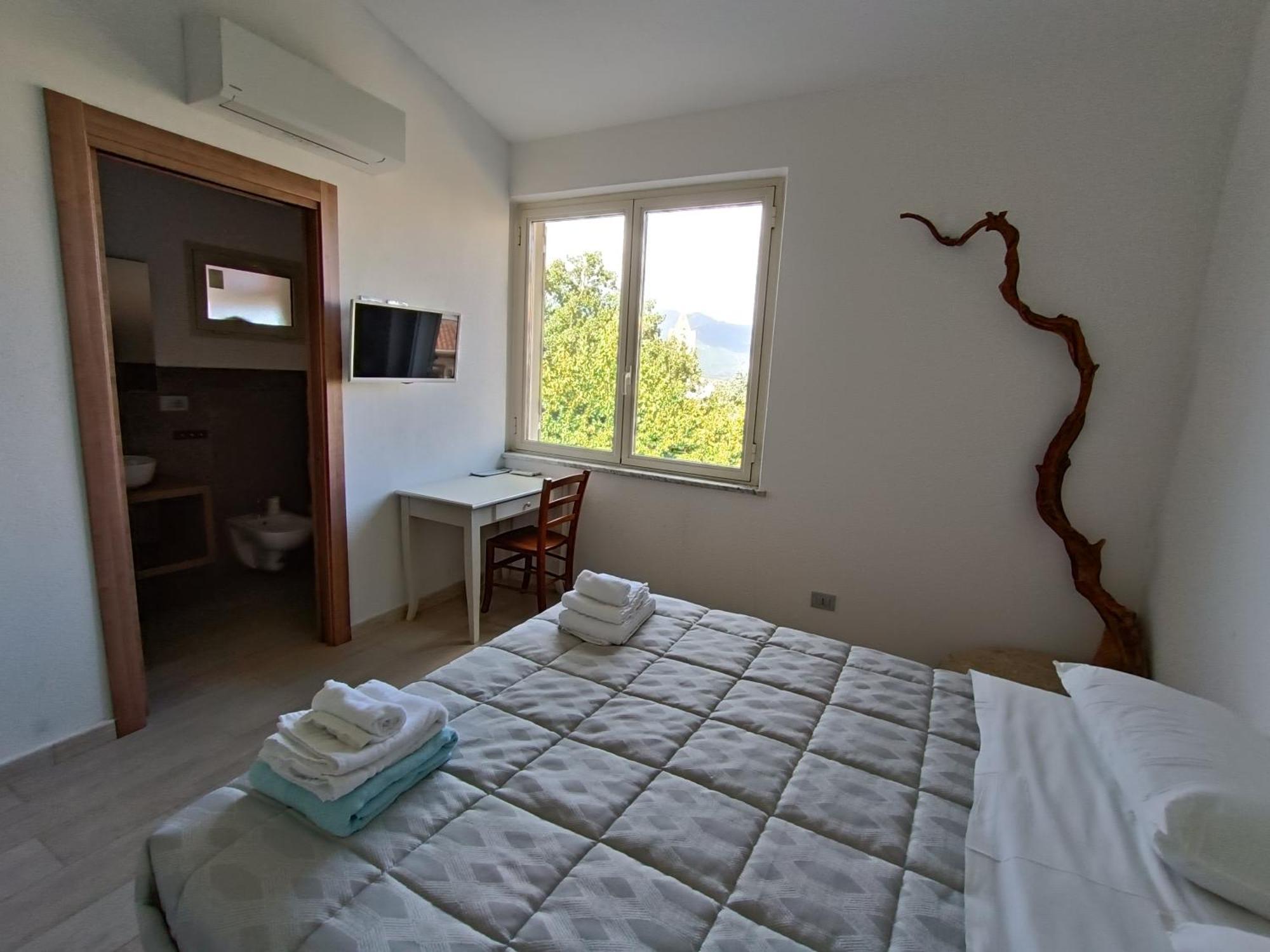 Bed And Breakfast Murales Orgosolo Cameră foto